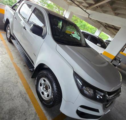 CHEVROLET S10 2.8 LS 4X4 CD 16V TURBO DIESEL 4P MANUAL CHEVROLET S10 2.8 LS 4X4 CD 16V TURBO DIESEL 4P MANUAL